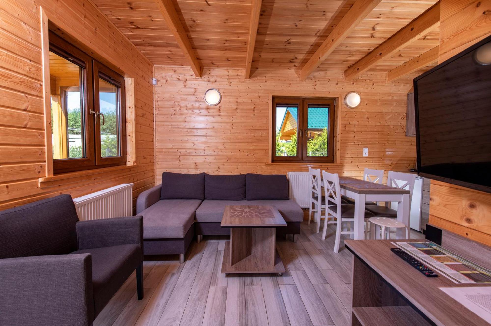 Domki, Apartamenty i Restauracja Włóczęga Gąski Zewnętrze zdjęcie