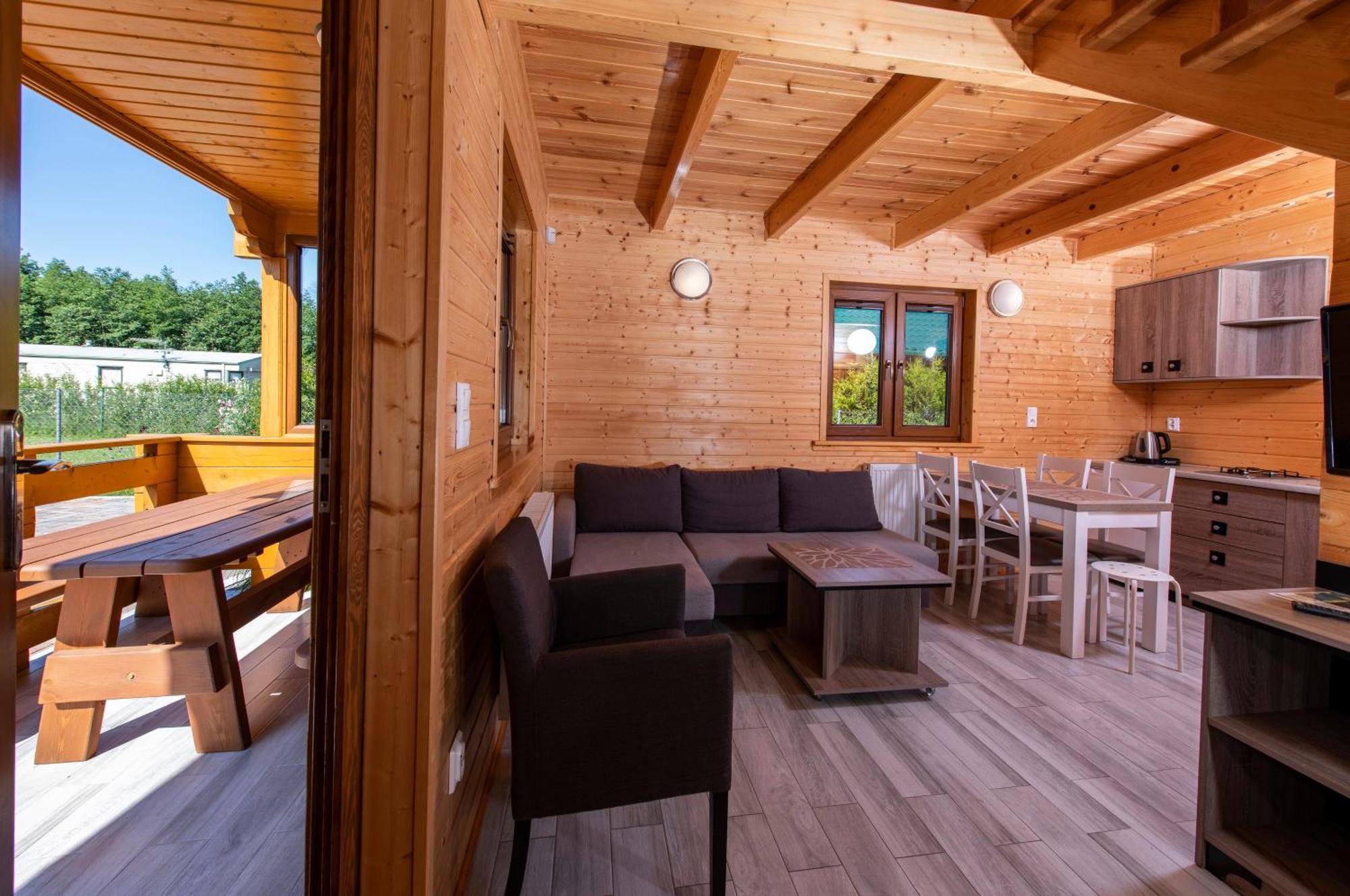 Domki, Apartamenty i Restauracja Włóczęga Gąski Zewnętrze zdjęcie